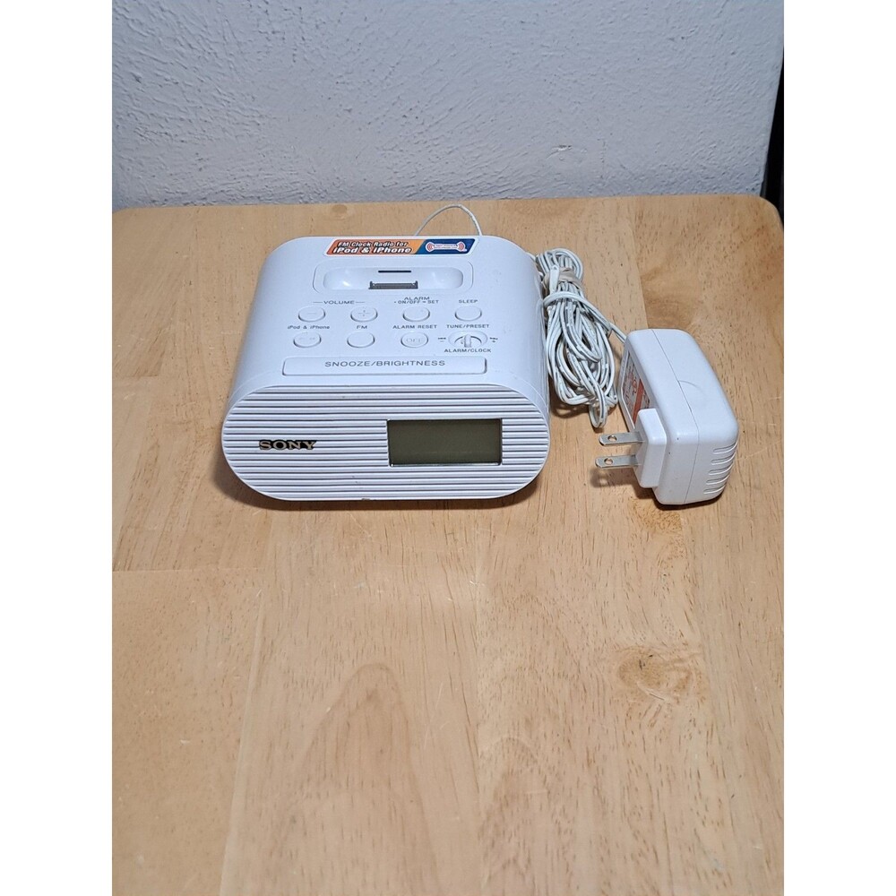 Sony ICF-C05IP white iPhone/iPod Clock Radio Speaker Dock with AC Adapter